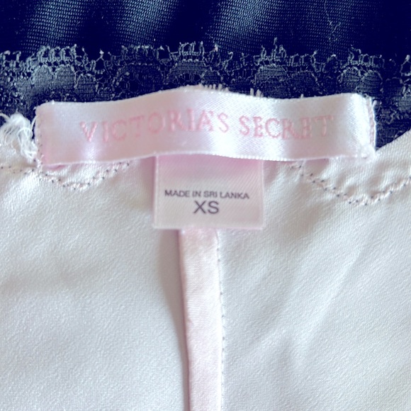 VICTORIA’S SECRET. XS Light Pink with Black Trim. Good condition. - Picture 6 of 6